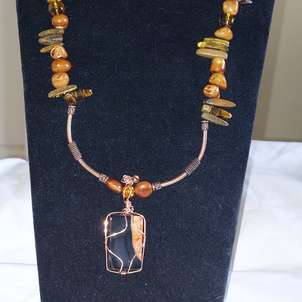 Handmade necklace with pendant
